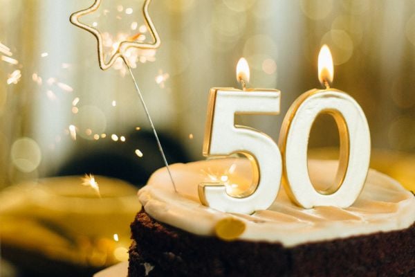 25 Memorable Ways to Celebrate a 50th Wedding Anniversary