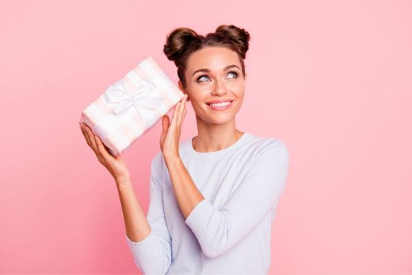 6 Alternative Gift Ideas for Teenage Daughters