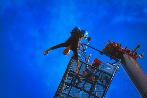 Can you recommend beginner-friendly thrill-seeking experiences?