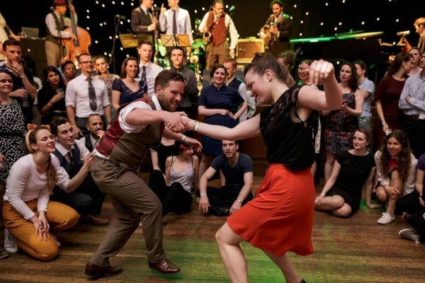UK's Most Popular Dates For Couples Revealed