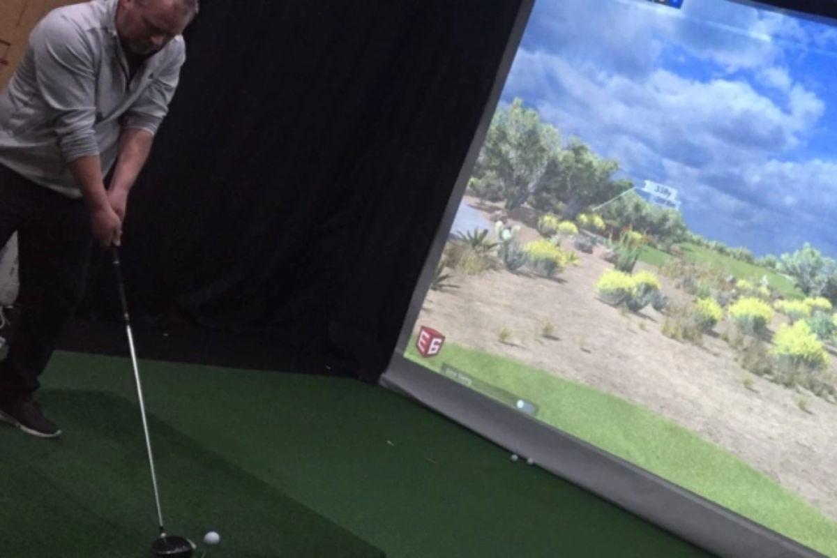 1 Hour Golf Simulator Experience in Cheshire