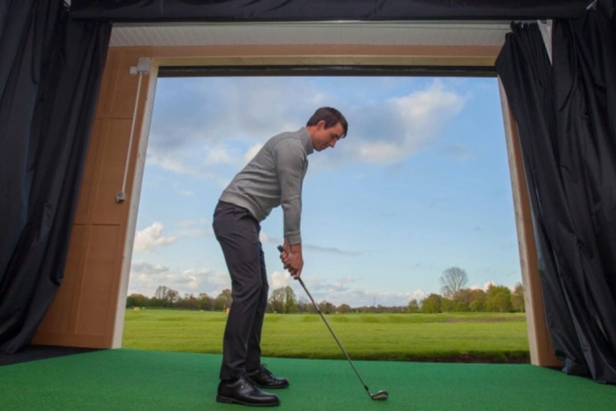 1 Hour Golf Simulator Experience in Cheshire