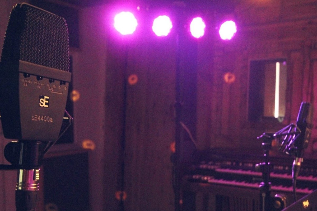 1 Hour Recording Studio Experience in Newcastle