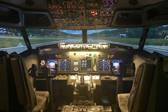 120 Minute 737 Flightdeck Simulator Session - Lincolnshire