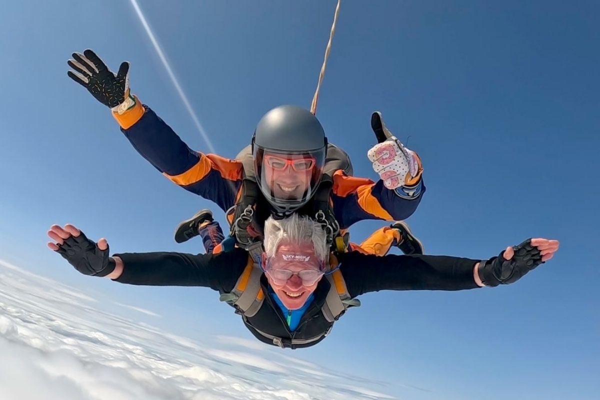 14,000ft Skydive in Durham