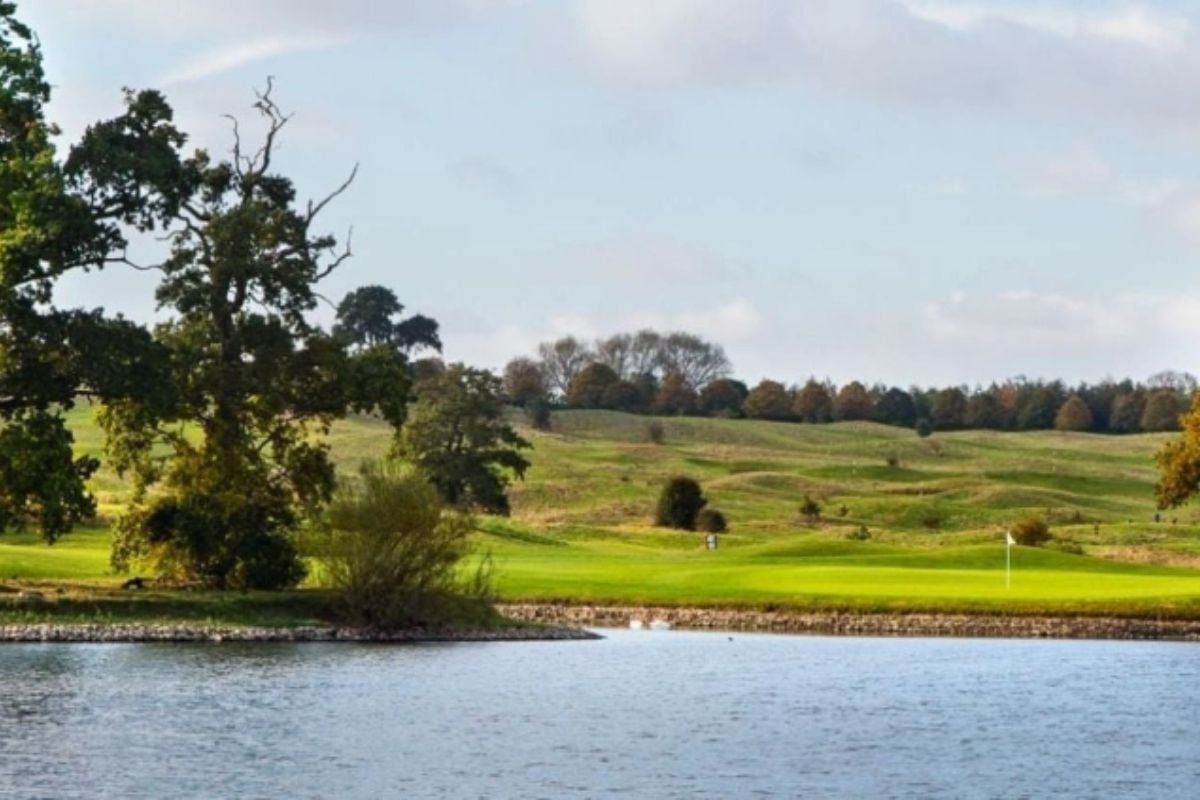 18 Hole Round of Golf at The Oxfordshire Golf Hotel and Spa