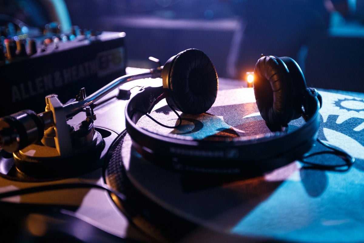 1hr Professional Recording Studio Experience in Scotland