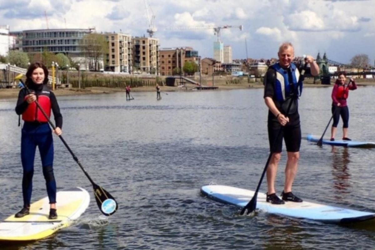 2 Hour Group Trip Introduction to Paddleboarding in London