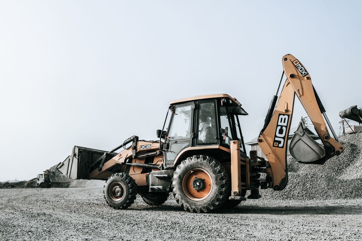 2 Hour JCB Digger Driving Experience