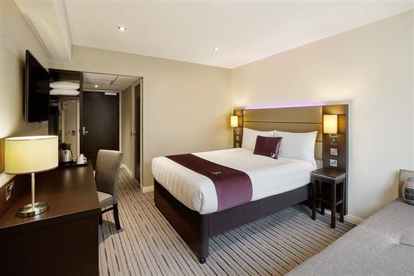 2 Night Stay In 3 Star Hotel With Mrs Doubtfire for Two