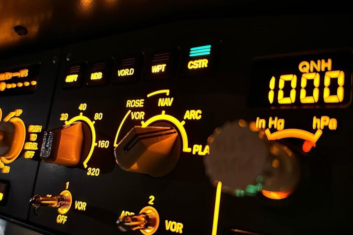 2 x 30 Minute Commercial Flight Simulator Offer - Manchester