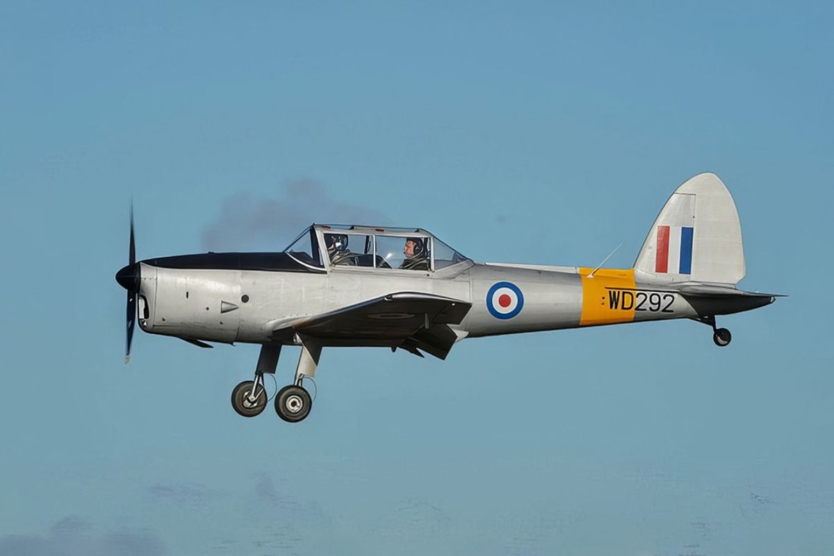 20 Minute Vintage Chipmunk Flight in Lincolnshire