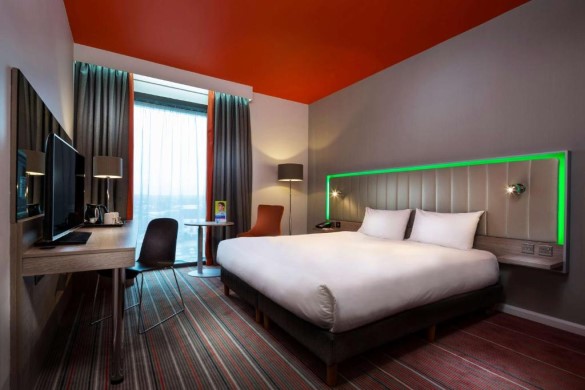 Manchester Sea Life Entry & 3 Star Hotel Stay                   