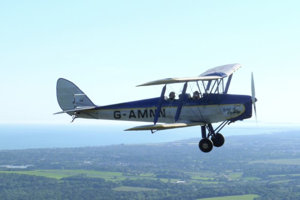 30 Minute 2 Seater Flying Lesson - Shoreham Airport