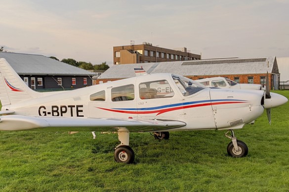 30 Minute 2 Seater Cessna Lesson with Video - Redhill Aerodrome