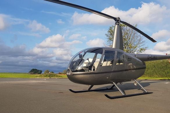 30 Minute 4 Seater Lesson - Liverpool John Lennon Airport