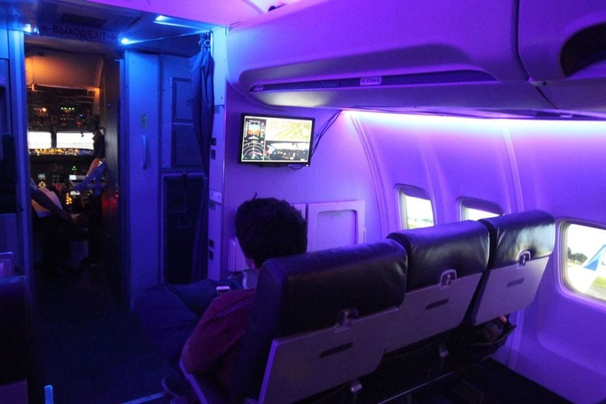 30 Minute 737 Flight Simulator Experience at Brighton Airport