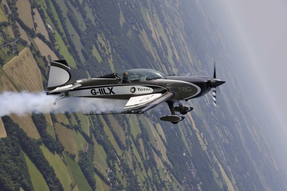 Ultimate Extra 30 Minute Aerobatics Flight - Berkshire