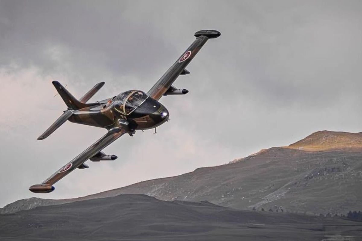 30 Minute Fly a Fighter Jet Experience