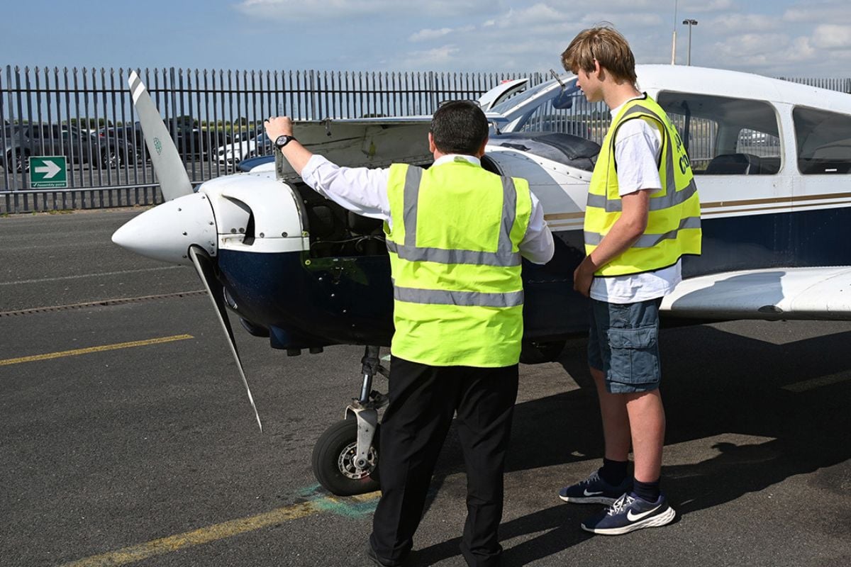 30 Minute Flying Lesson