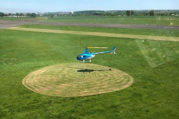 30 Minute R22 Helicopter Flying Lesson - Nottingham Airport
