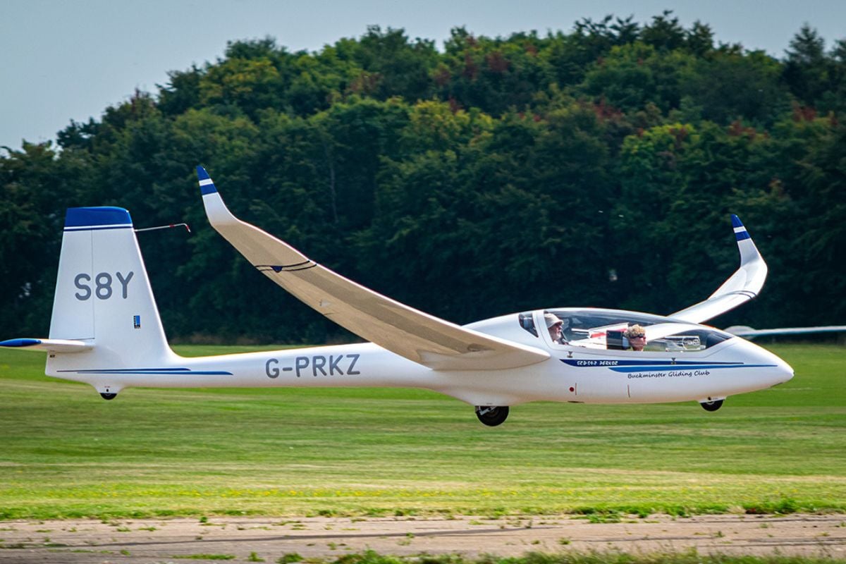 3000ft Aerotow Gliding in Lincolnshire