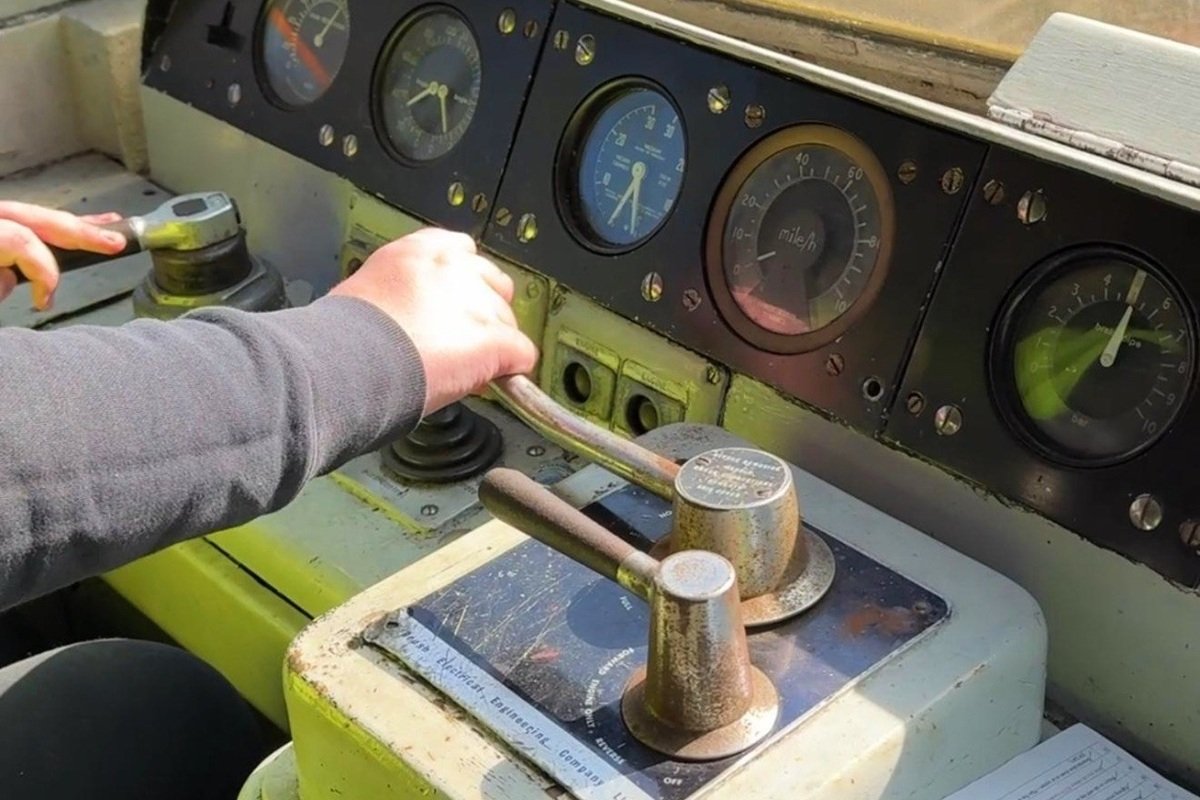4 Mile Diesel Train Driving Experience For One
