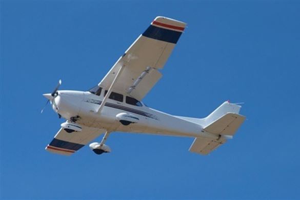 4 Seater 30 Minute Cessna 172 Flying Lesson from Cranfield Airport