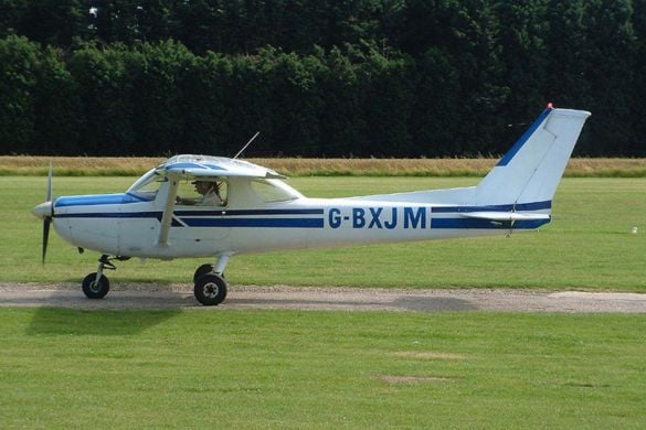 40 Minute Four Seater Flying Lesson - Cumbernauld Airport