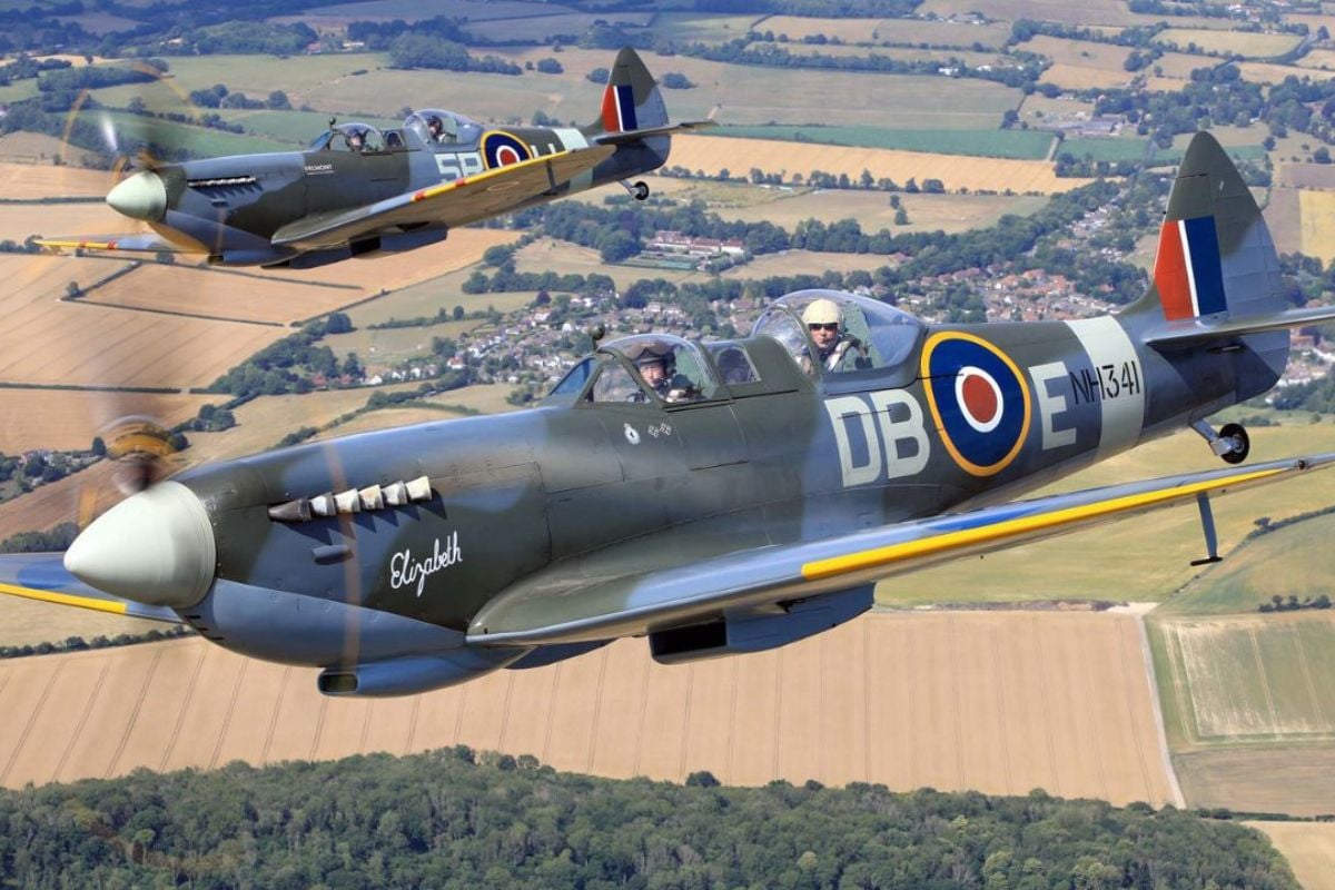 40 Minute 'Needles' Fly a Spitfire Experience