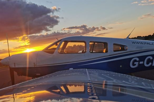 5 Hour Pilot Starter Pack 4 Seater Flying Lessons at Biggin Hill