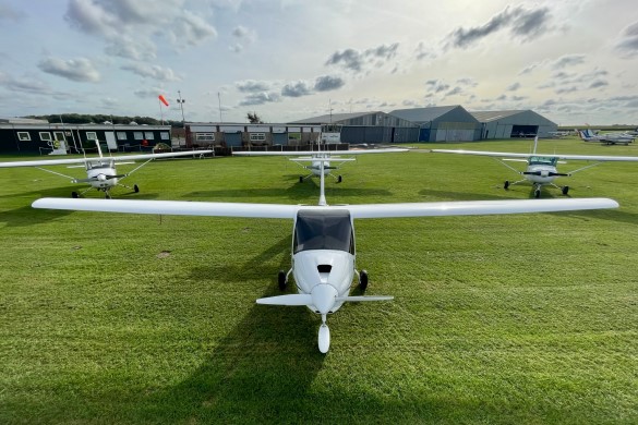 60 Minute 2 Seater Flying Lesson In Sheffield