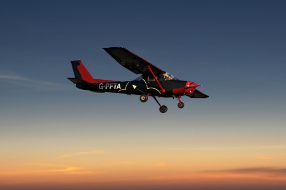 60 Minute 4 Seater Flying Lessons from Thruxton Aerodrome