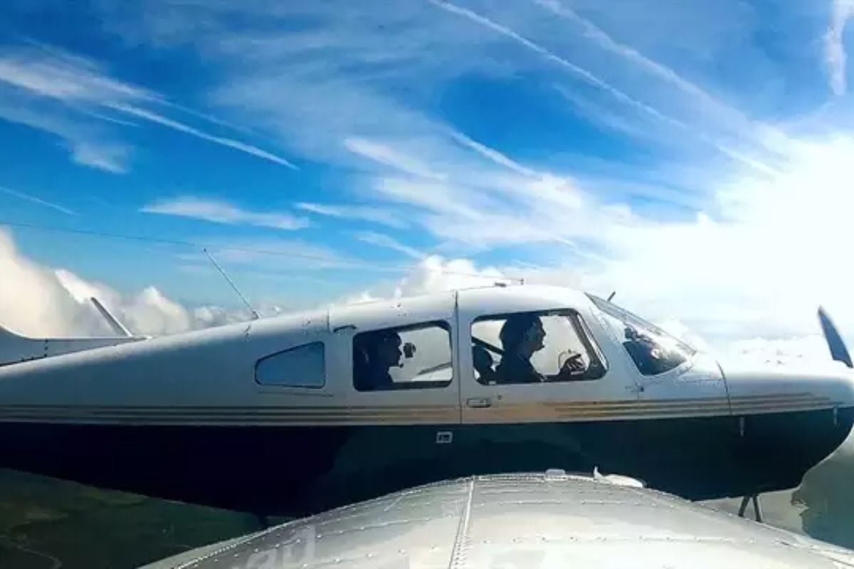 60 Minute Flying Lesson