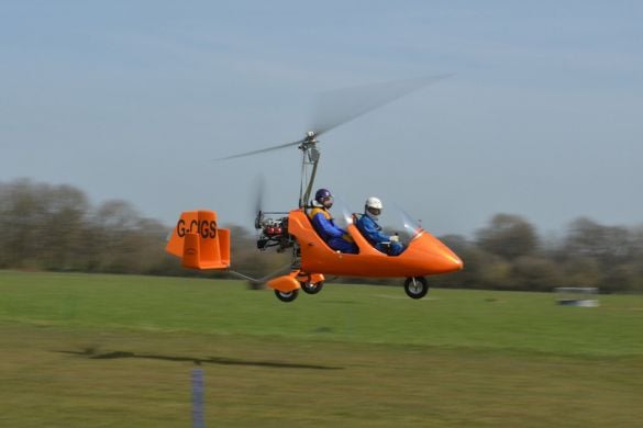 60 Minute Gyrocopter Flying Lesson - Wiltshire