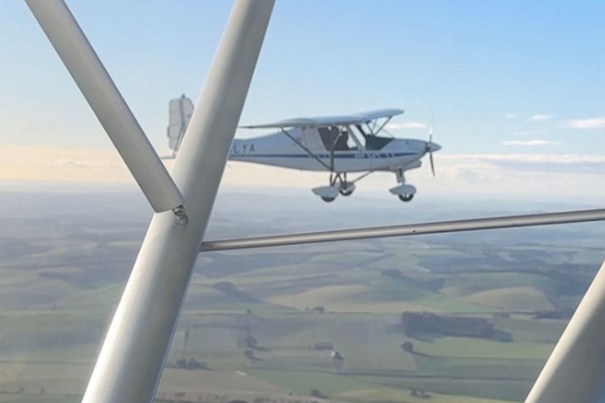 60 Minute Light Sports Trial Flying Lesson in Wiltshire