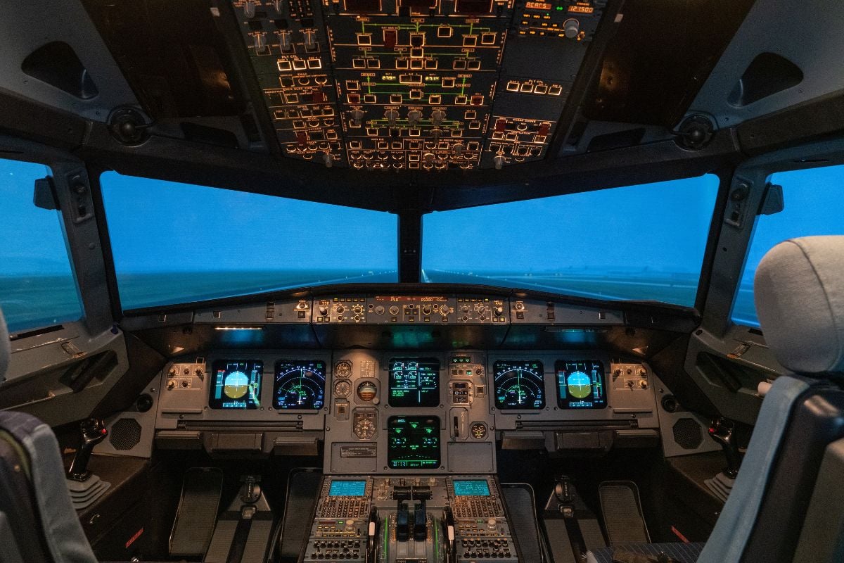 60 Minute Airbus A320 Flight Simulator Session in Exeter