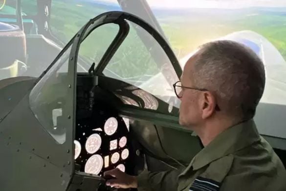 OFFER: 60 Minute Spitfire Simulator Session & 30 Minutes FREE for One