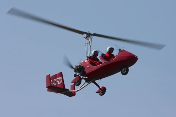 60 Minute Gyrocopter Trial Lesson (Closed Cockpit) - Manchester