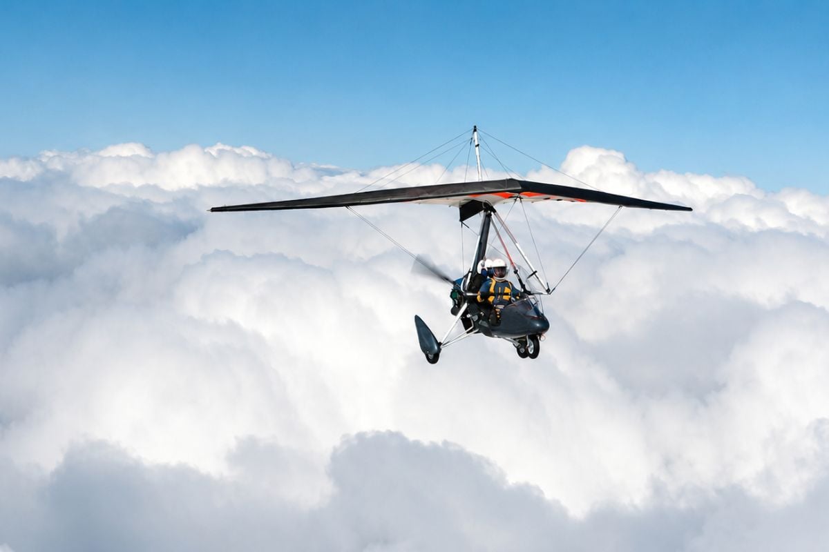 70 Minutes Extended Introductory Microlighting Flight in Hampshire