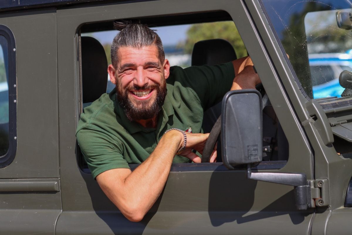 90 Minute Land Rover Off Road Driving in Leicestershire
