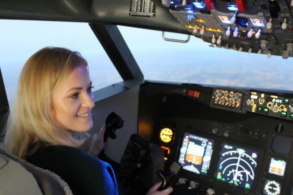 Boeing 737 90 Minute Simulator Session - Surrey