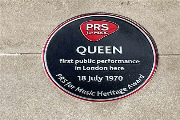 Queen Walking Tour of London (Adult 16+)