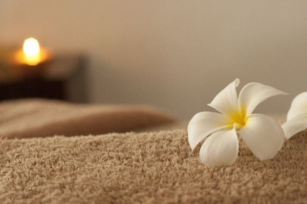 At Home Aromatherapy Massage - London or Surrey