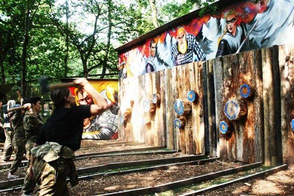 Axe Throwing Session In Birmingham