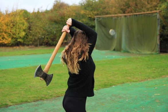 30 Minute Axe Throwing Session in Hertfordshire