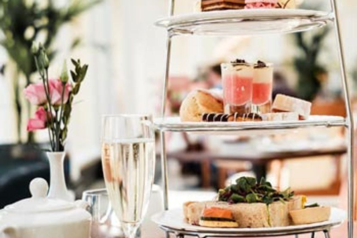 Blenheim Palace Entry and Dining for Two