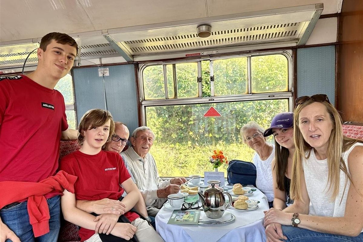 Chiltern Hills Steam Train Experience With Sparkling Cream Tea For Two