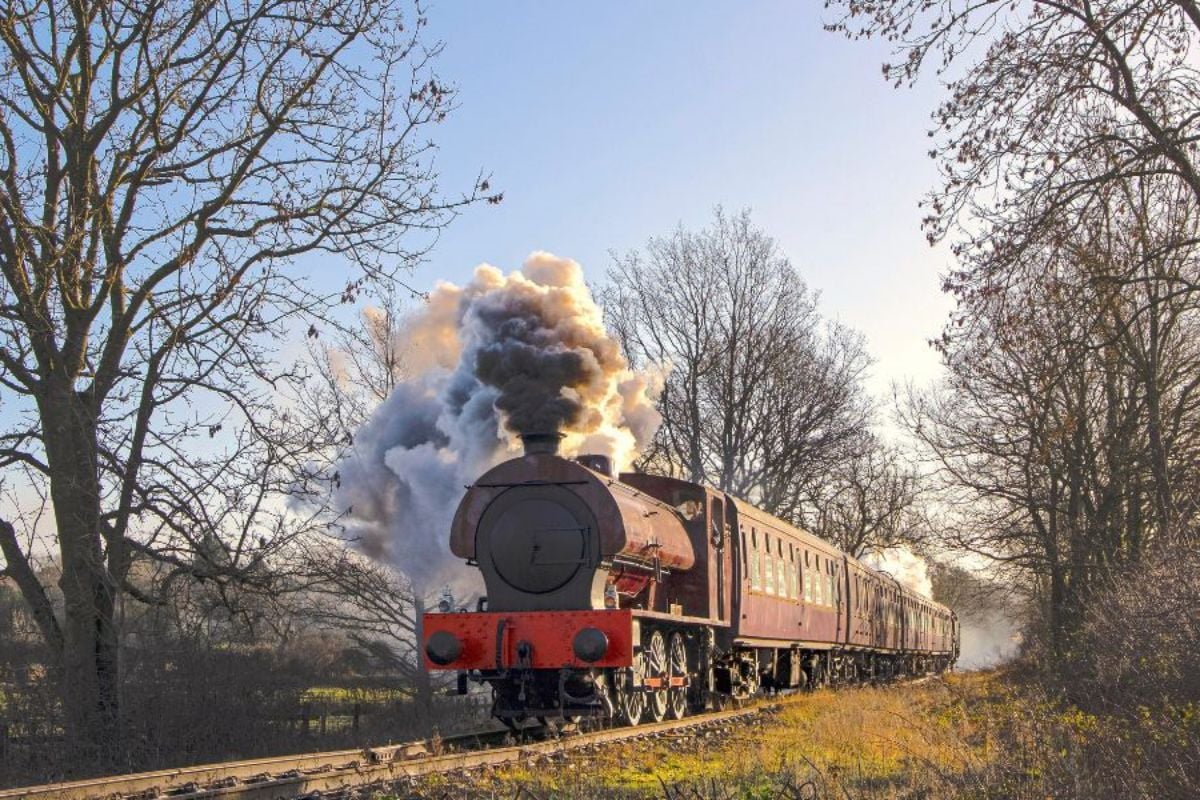 'A Christmas Journey' Vintage Bus and Steam Train Trip