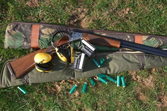 25 Clay Pigeon Shooting Session - South Wales